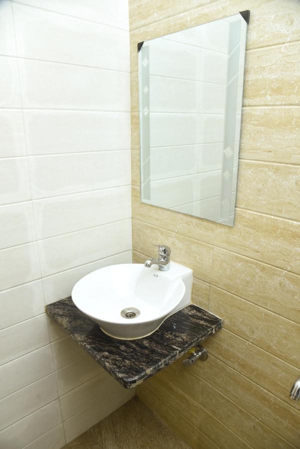 Hotel Delhi Darshan Deluxe-By Rsl Hospitality New Delhi Luaran gambar