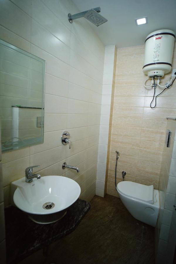 Hotel Delhi Darshan Deluxe-By Rsl Hospitality New Delhi Luaran gambar
